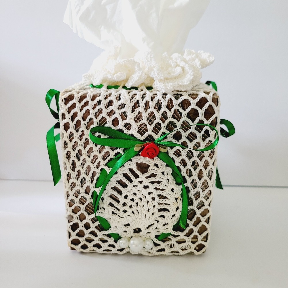 White Crochet Tissue Box Cover With Roses Green Ribbon Holiday MCM BOHO Country